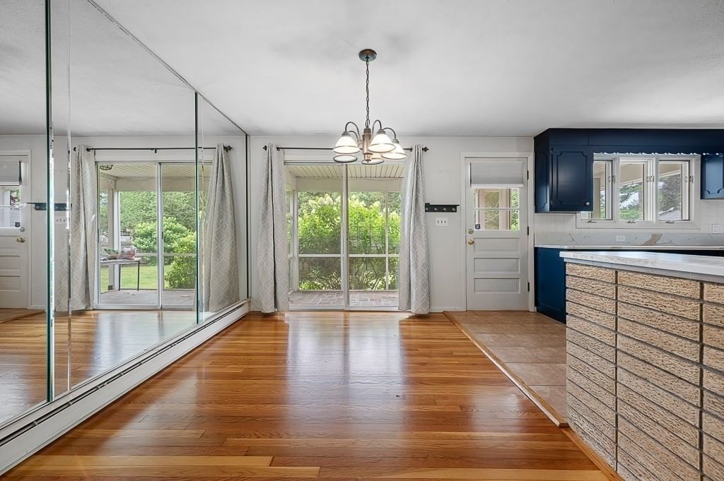 36 Roman Dr Shrewsbury — Photo 9 of 33