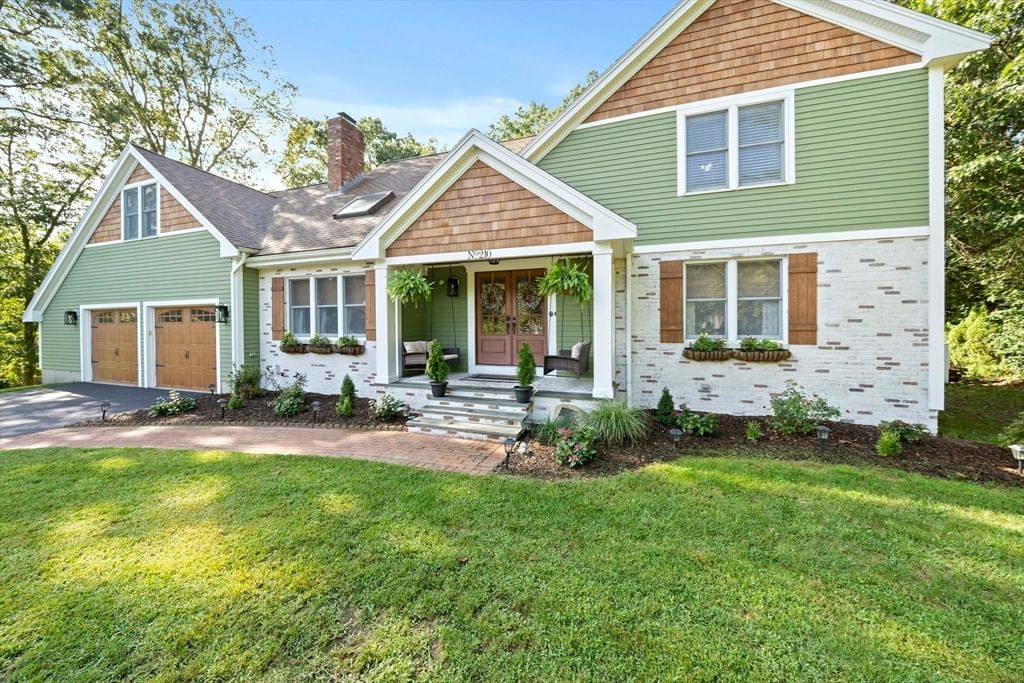 210 Boxwood Ln Bridgewater — Photo 3 of 42