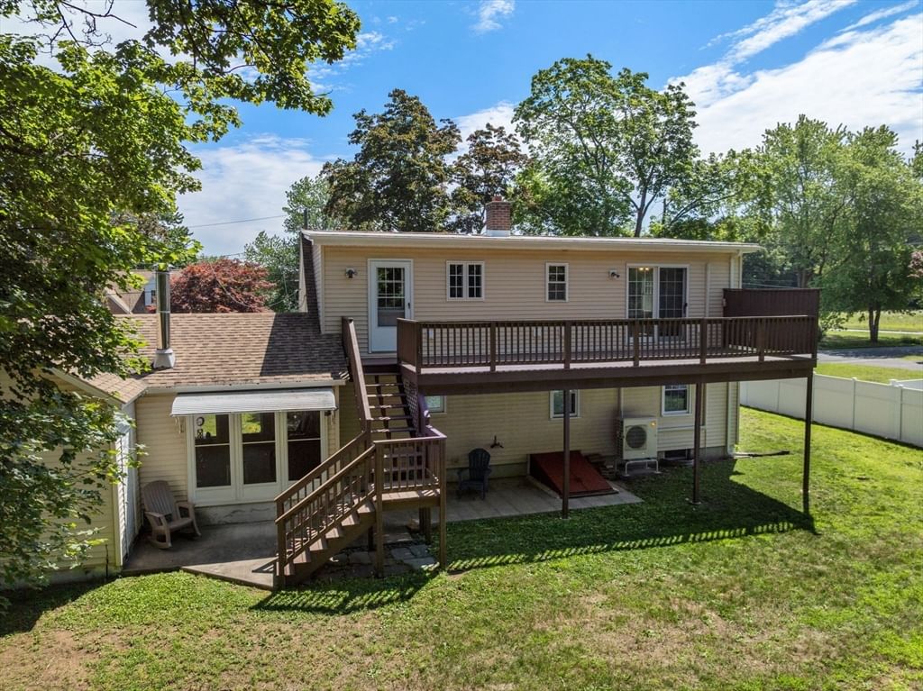 116 Kensington St Agawam — Photo 2 of 34
