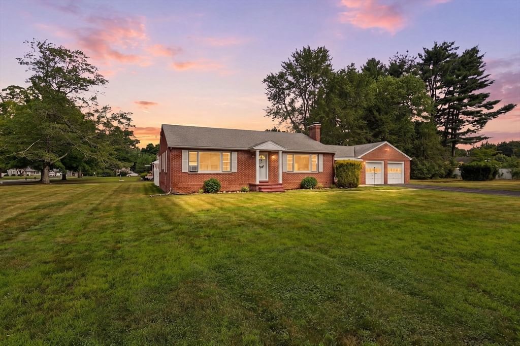 Property at 12 Wilbraview Dr, Wilbraham, MA 01095
