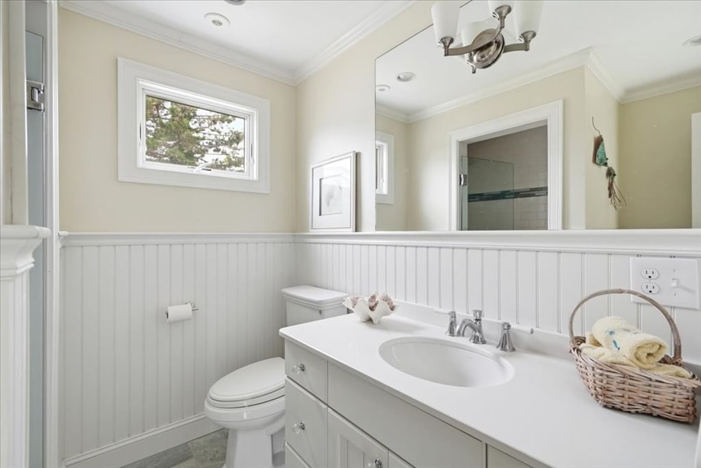 163 Beach Ave Hull — Photo 26 of 42