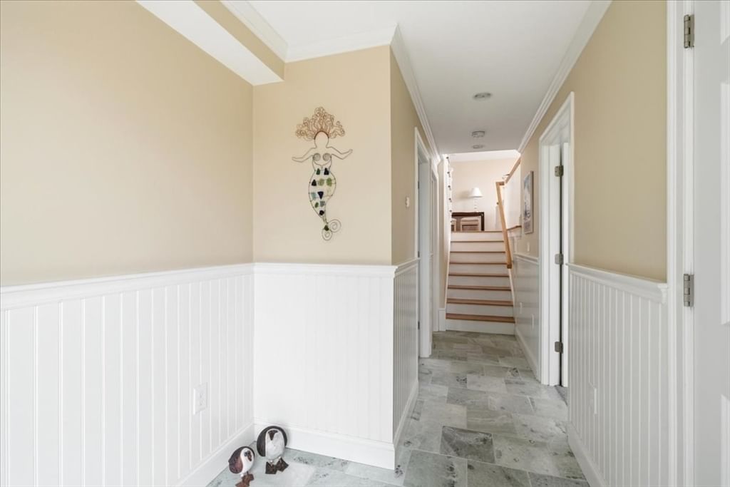 163 Beach Ave Hull — Photo 29 of 42