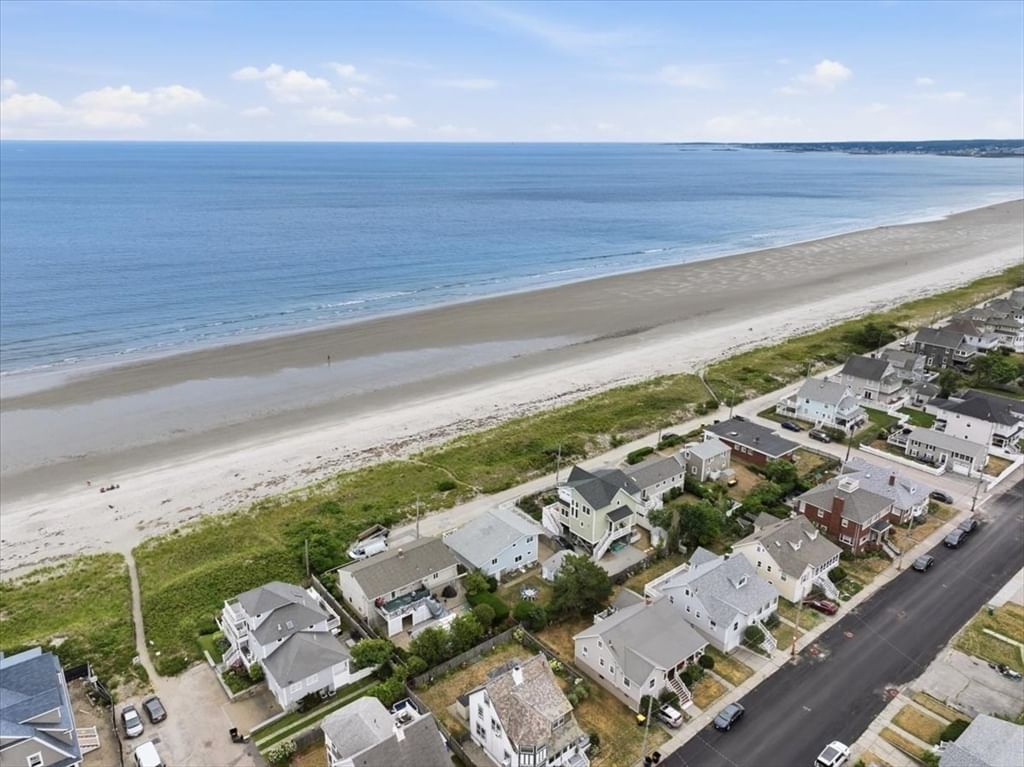 163 Beach Ave Hull — Photo 37 of 42