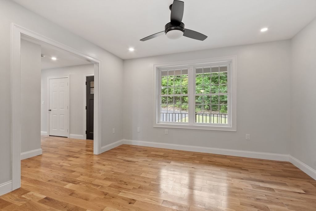 72 Cottage Ln #B Templeton — Photo 12 of 41