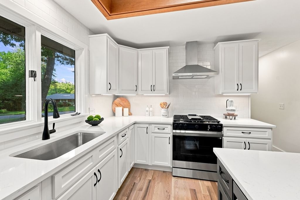 20 Longfellow Rd Holyoke — Photo 11 of 42