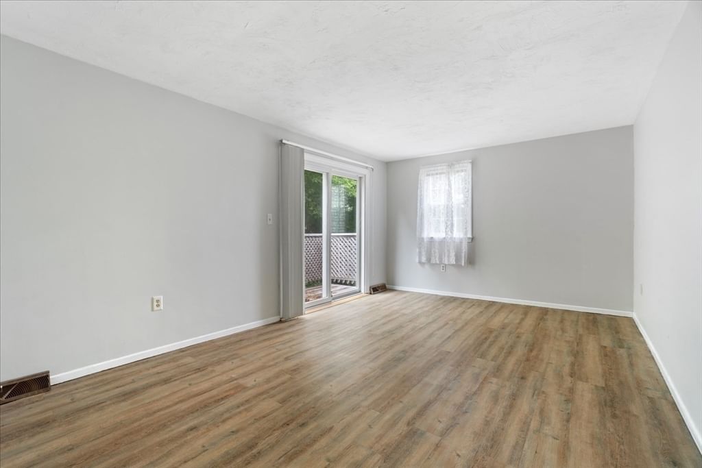 801 Washington St #8 Pembroke — Photo 15 of 32