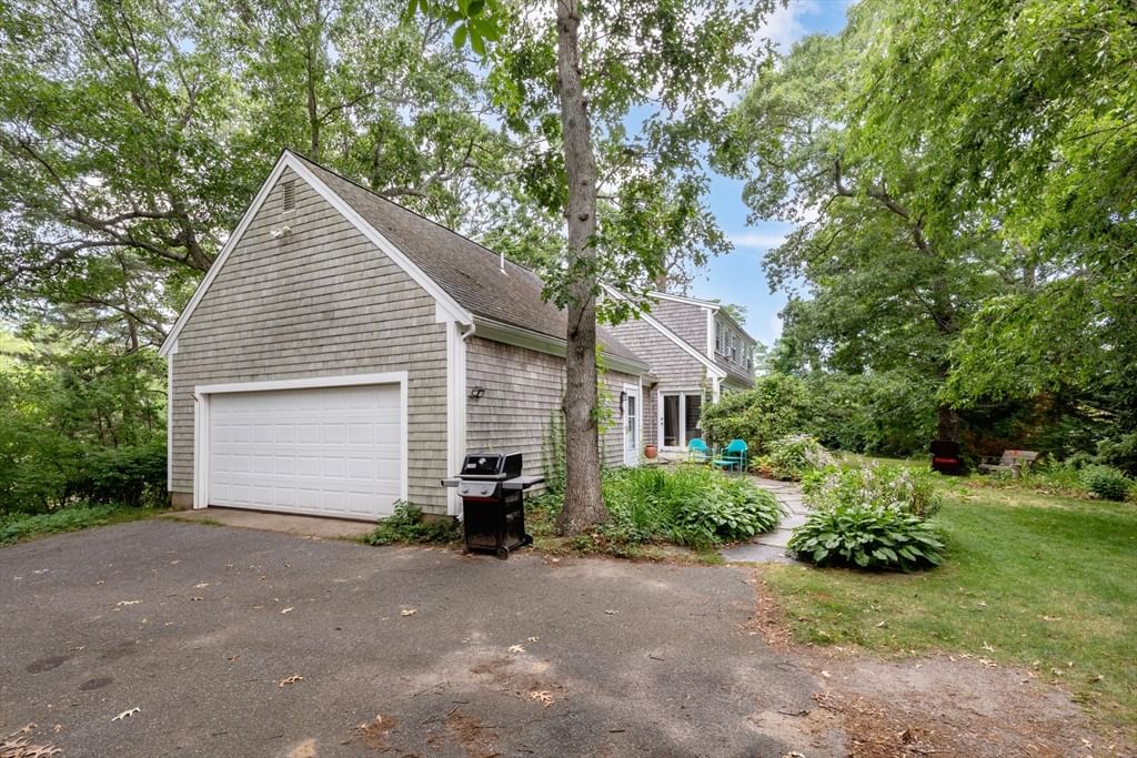 50 Ancient Way Yarmouth — Photo 3 of 36