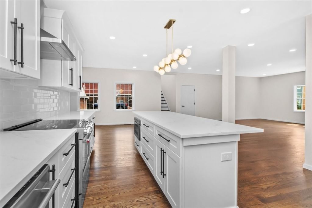 11 Kernwood Ave Beverly — Photo 5 of 27