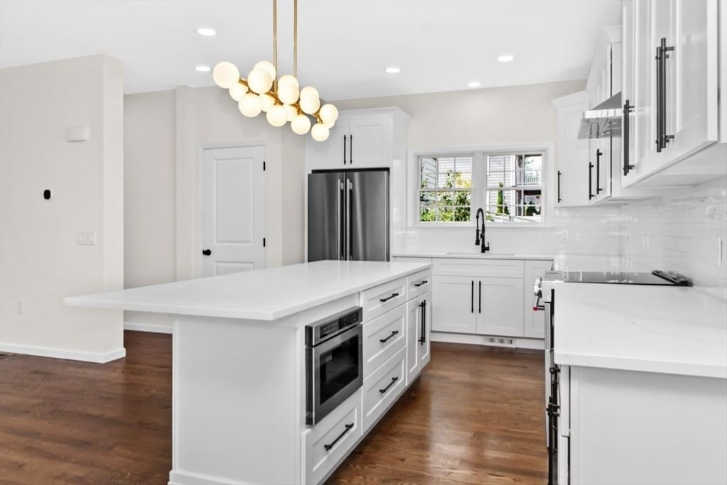 11 Kernwood Ave Beverly — Photo 6 of 27