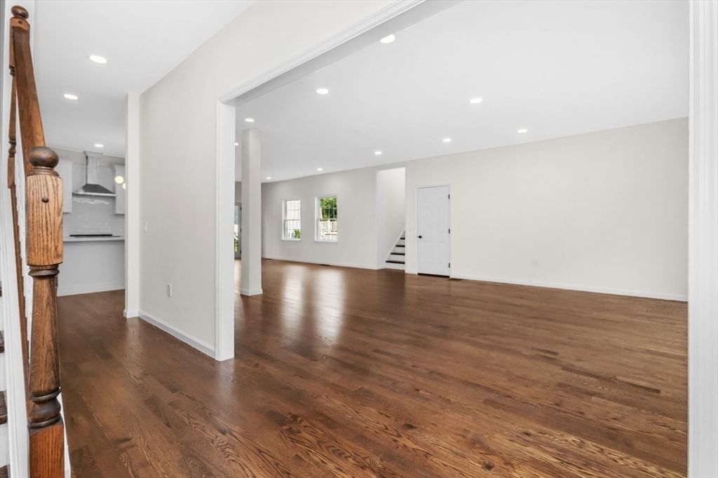 11 Kernwood Ave Beverly — Photo 9 of 27