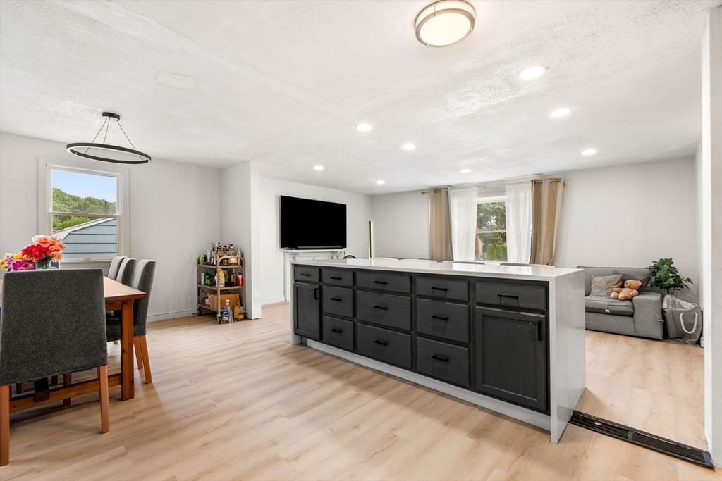 64 Spring View Drive Lynn — Photo 10 of 40
