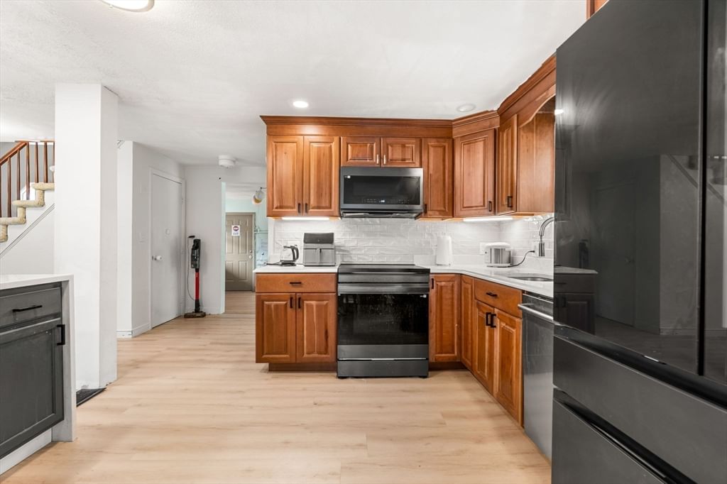 64 Spring View Drive Lynn — Photo 6 of 40
