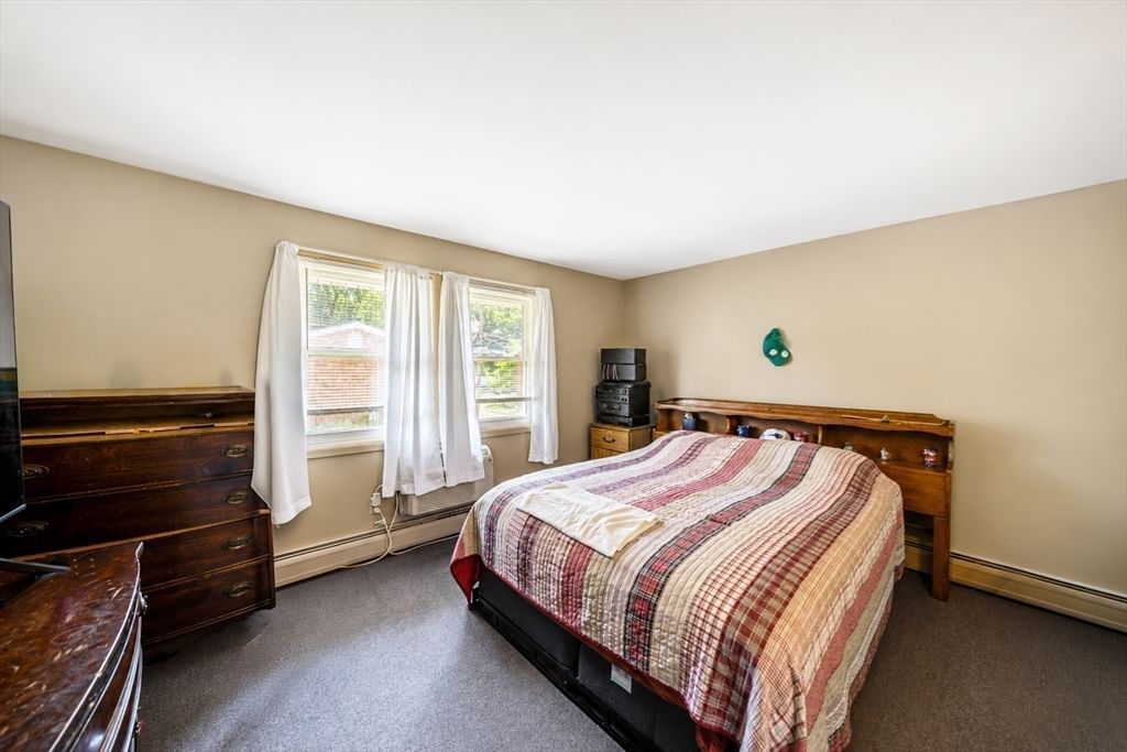 48 Manor Court #48 Springfield — Photo 8 of 12