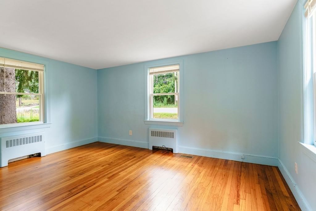 1083 Edgell Rd Framingham — Photo 16 of 34