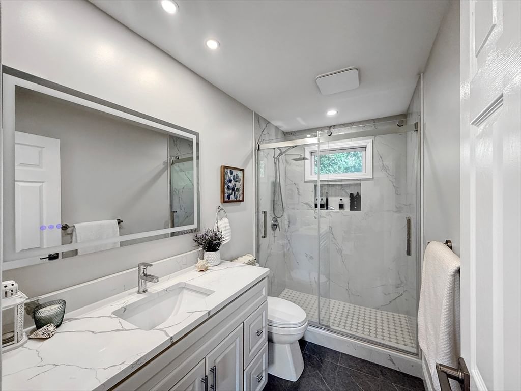 190 W Plain St Wayland — Photo 17 of 37