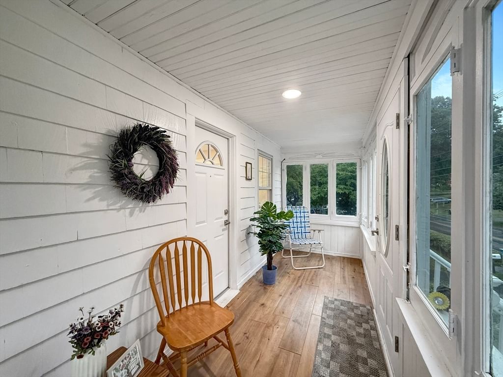 190 W Plain St Wayland — Photo 19 of 37