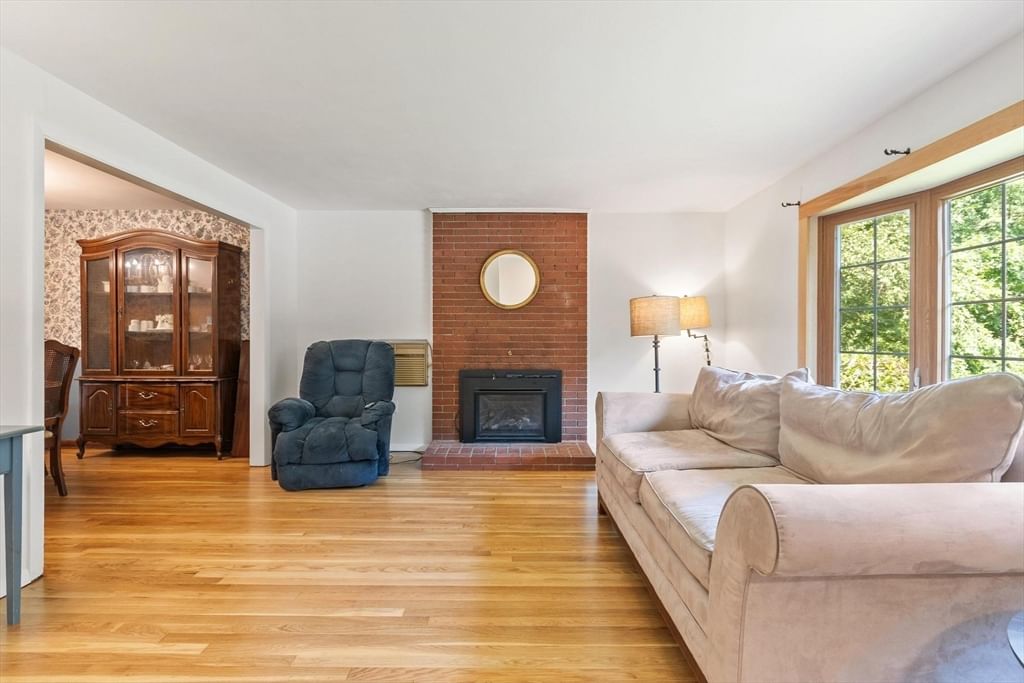 7 Meadowbrook Rd Chelmsford — Photo 11 of 34