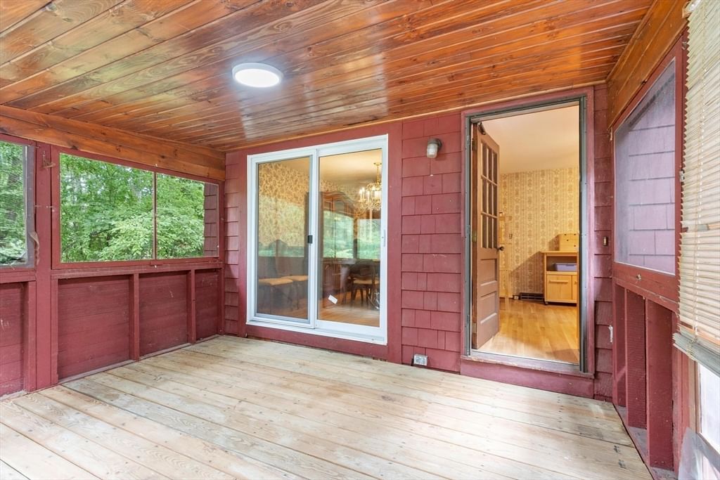 7 Meadowbrook Rd Chelmsford — Photo 21 of 34
