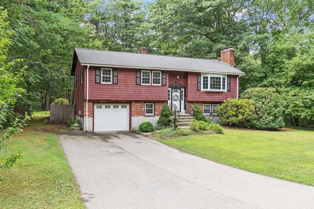 7 Meadowbrook Rd Chelmsford — Photo 3 of 34