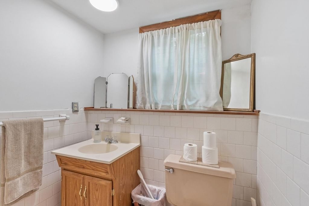 7 Meadowbrook Rd Chelmsford — Photo 32 of 34