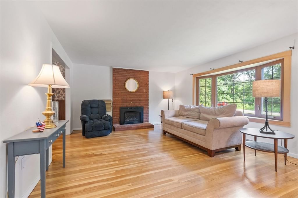 7 Meadowbrook Rd Chelmsford — Photo 8 of 34