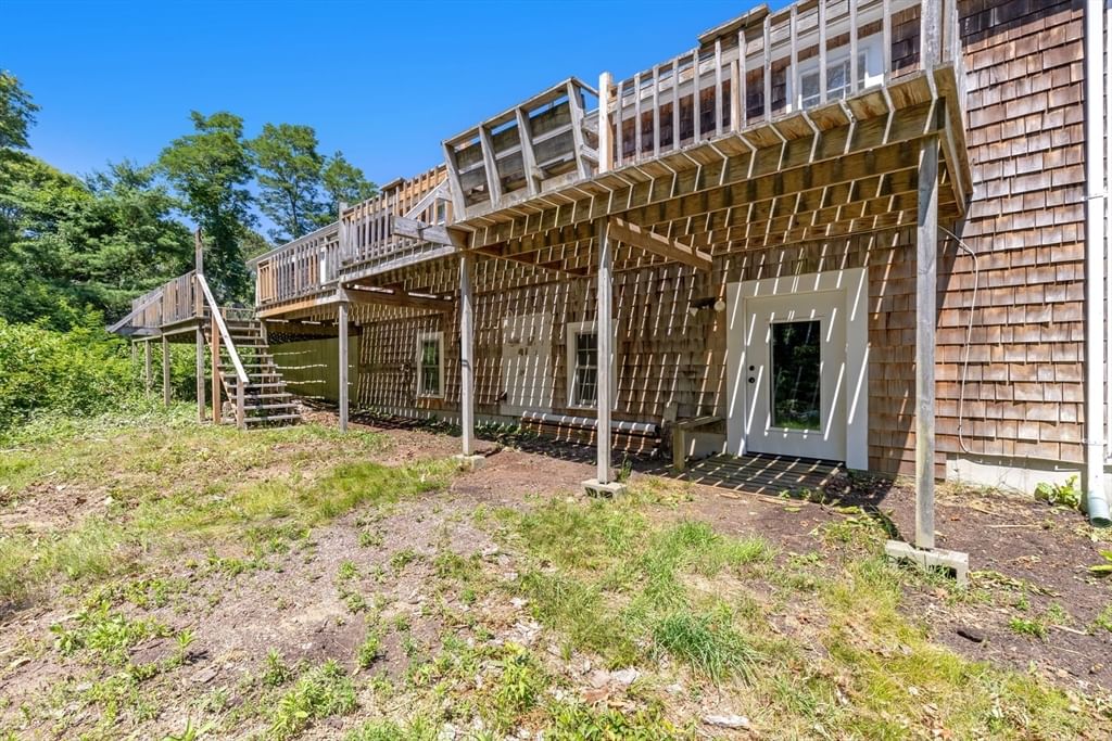 771 W Yarmouth Road Yarmouth — Photo 16 of 42