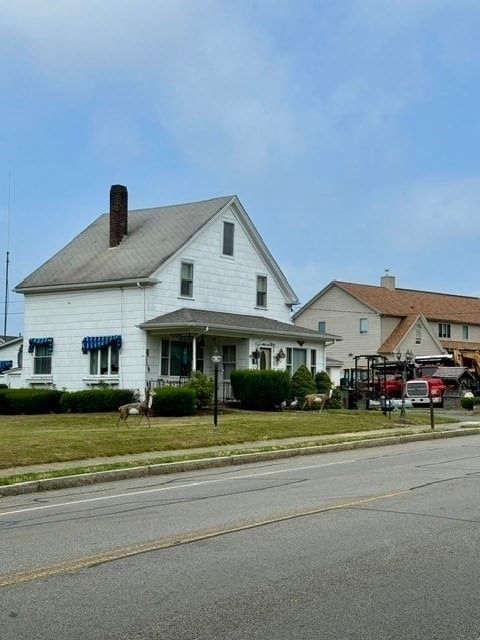318 Alden Rd Fairhaven — Photo 11 of 16