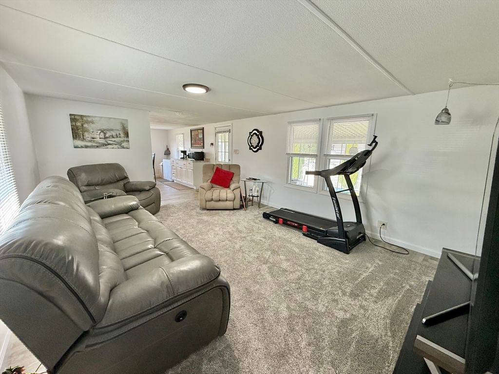 281 Chauncey Walker St #170 Belchertown — Photo 16 of 30