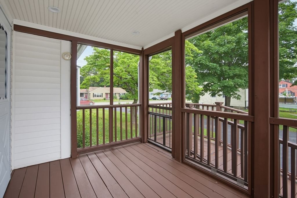 284 South St Northborough — Photo 4 of 30
