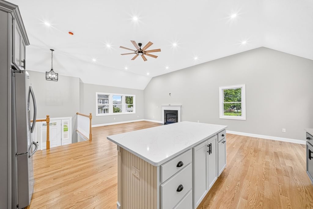 6 Mchugh Ave Billerica — Photo 10 of 42