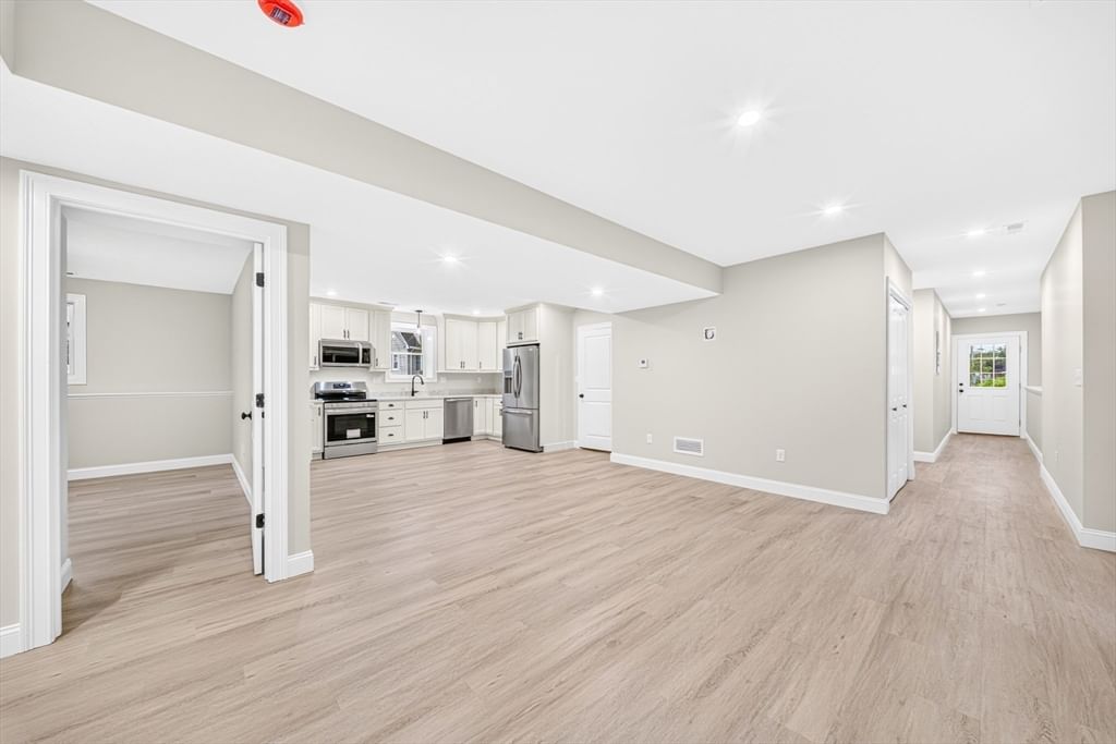6 Mchugh Ave Billerica — Photo 29 of 42