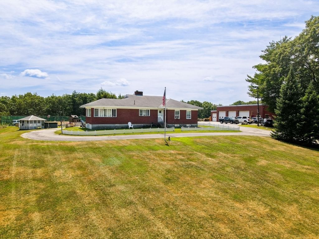 625 Broadway Dracut — Photo 8 of 15