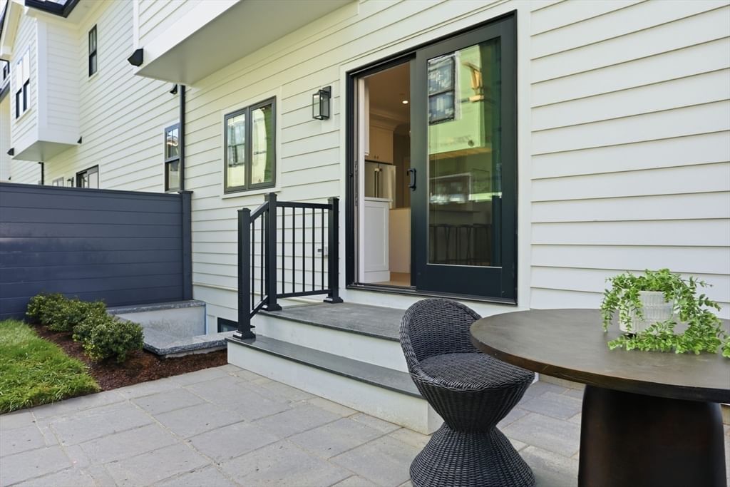 36 Loomis #302 Bedford — Photo 10 of 12