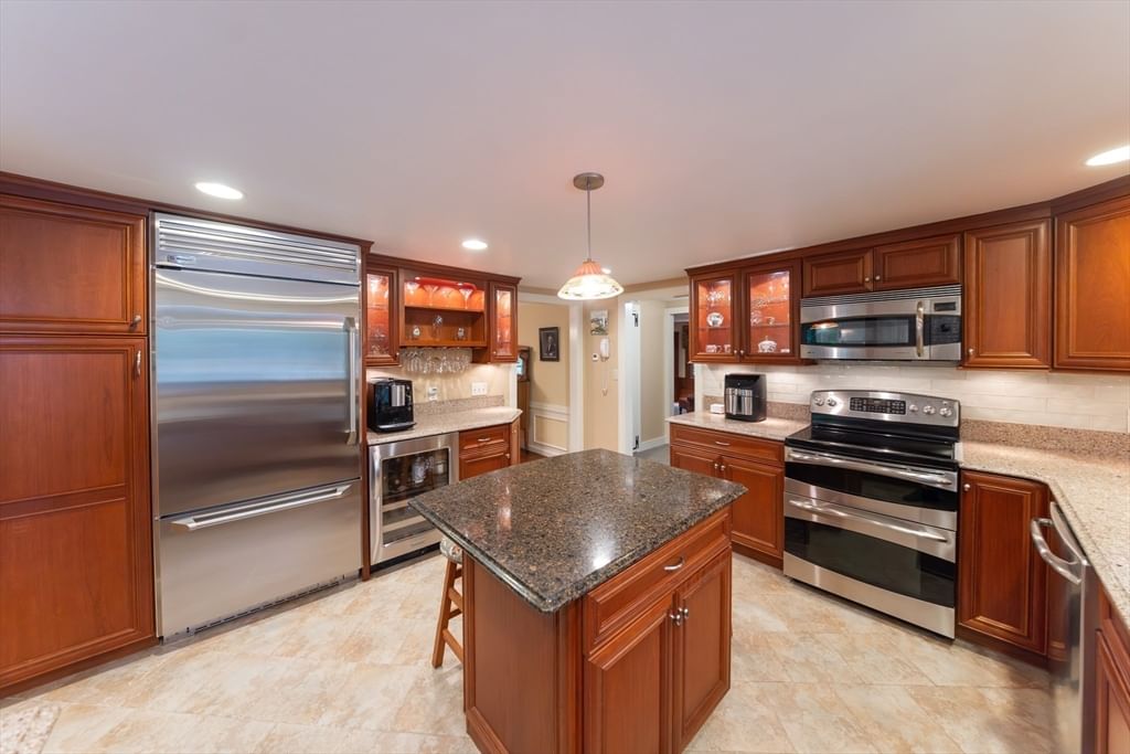 19 George Allen Rd West Brookfield — Photo 7 of 42