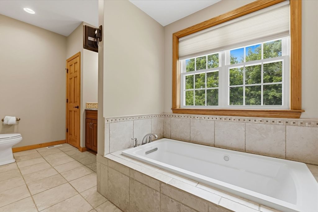 1 Gleason Rd, Burlington, MA 01803 photo 5