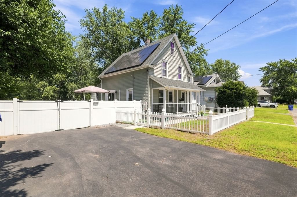 72 Switzer Street Springfield — Photo 13 of 40