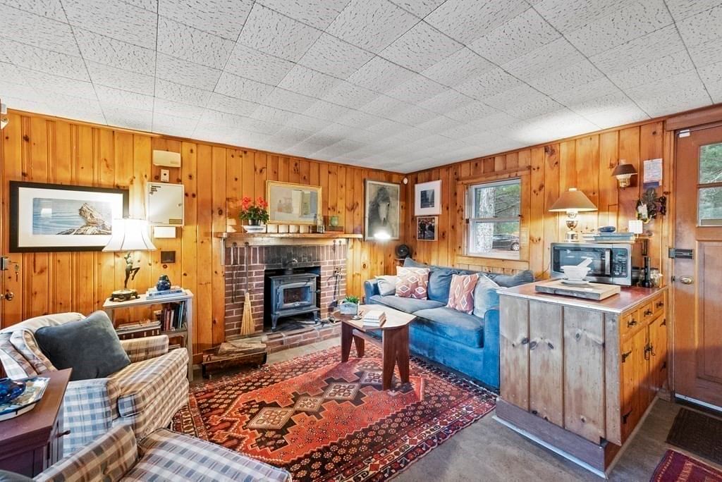 1029 Old Sandwich Rd Plymouth — Photo 14 of 42
