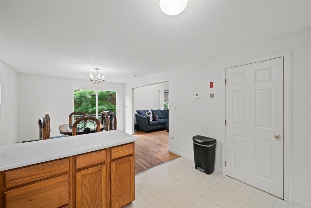 190 Monroe St Pembroke — Photo 5 of 26