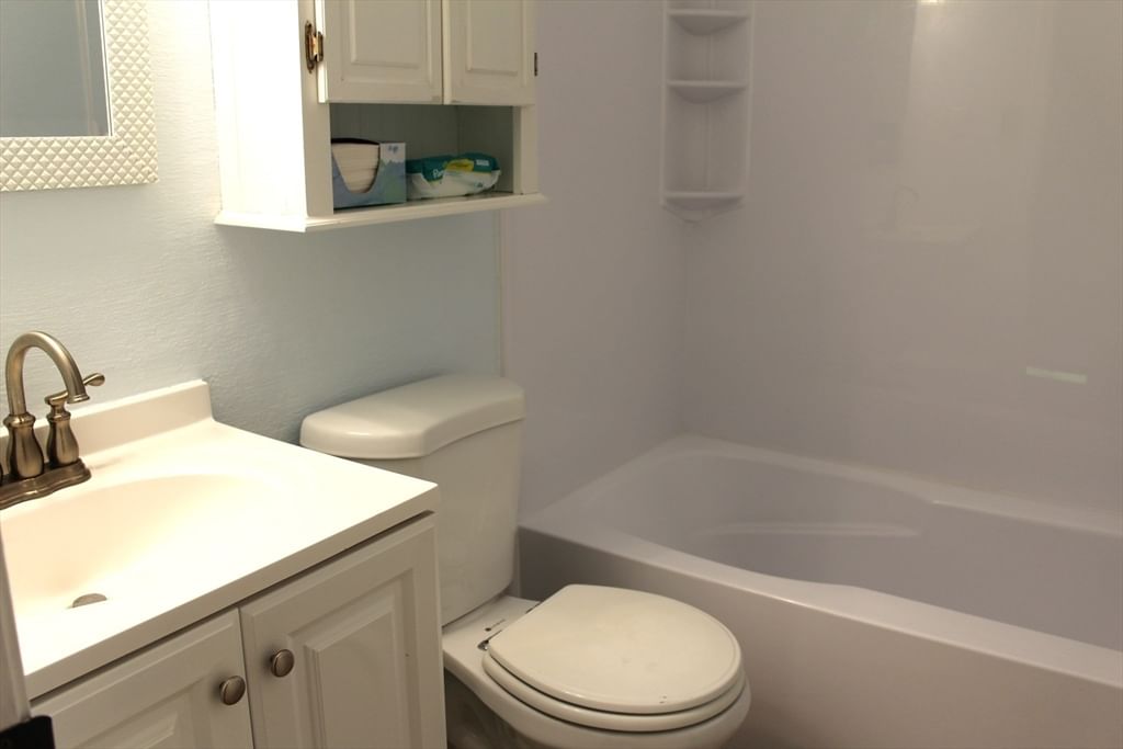 590 Dedham St #590, Wrentham, MA 02093 photo 4
