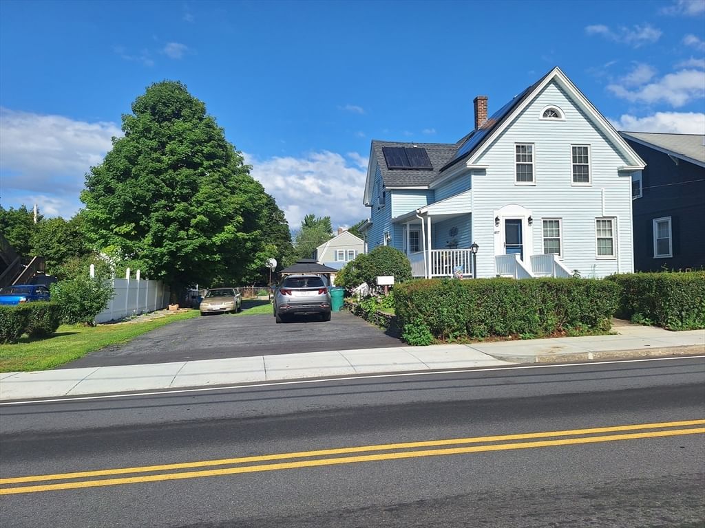 407 Clarendon St Fitchburg — Photo 4 of 28