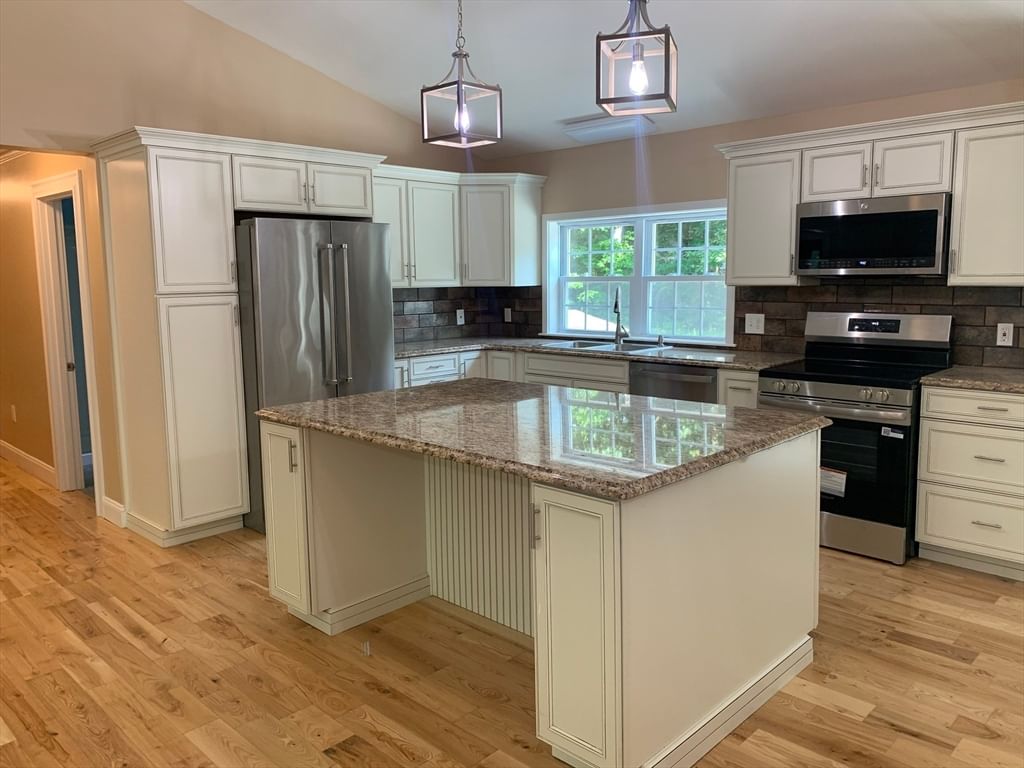 407 South Road Templeton — Photo 8 of 34