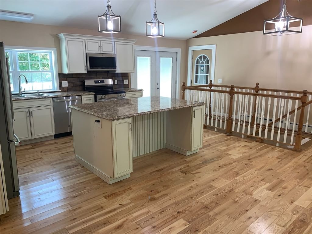 407 South Road Templeton — Photo 9 of 34