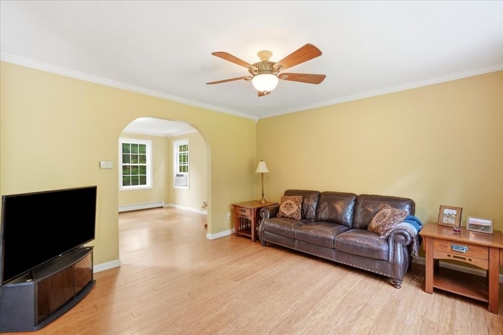 8 Rebecca Rd Freetown — Photo 10 of 38