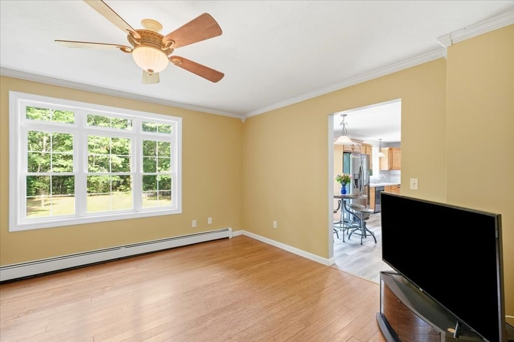 8 Rebecca Rd Freetown — Photo 9 of 38