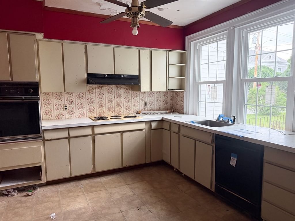 179 Front St Winchendon — Photo 3 of 25