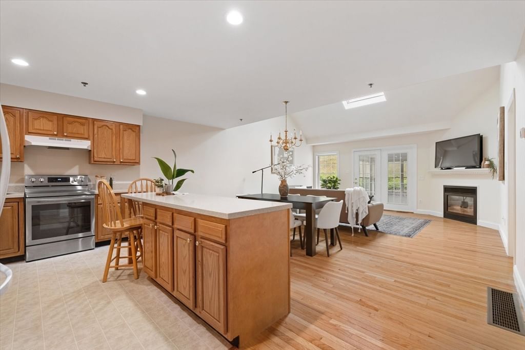 169 Hillside Village Drive #169 West Boylston — Photo 5 of 26