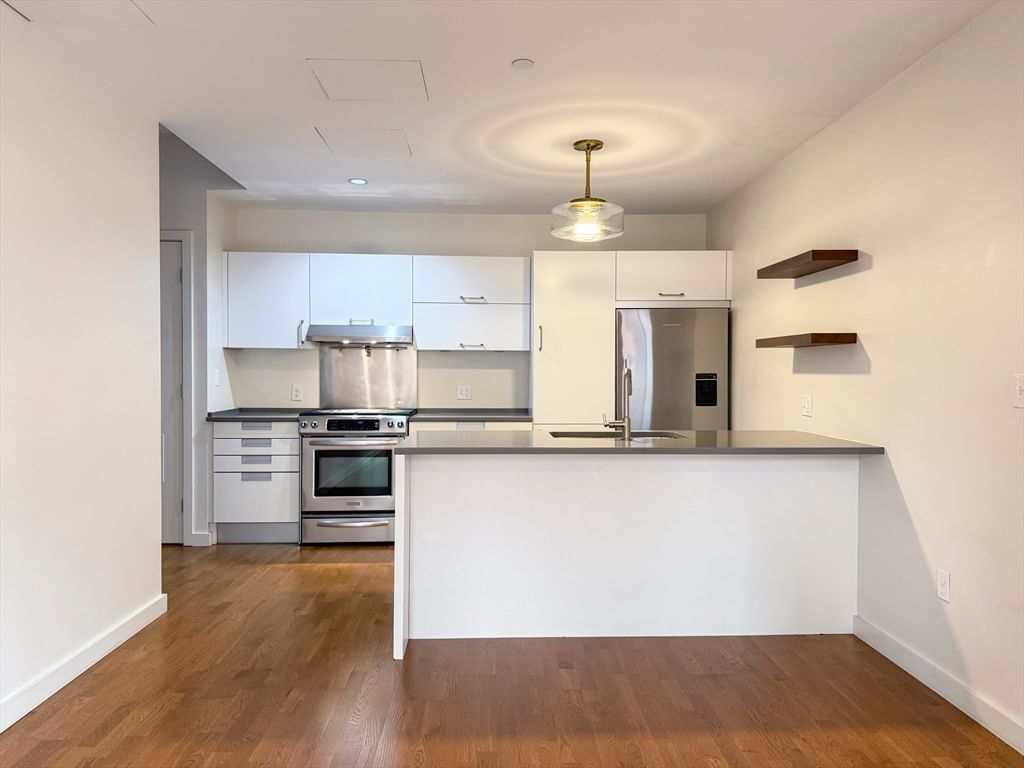 346 Congress St #518 Boston — Photo 2 of 40