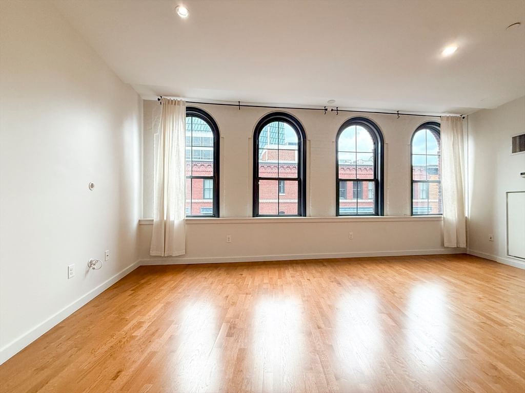346 Congress St #518 Boston — Photo 6 of 40