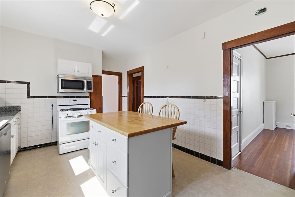 266 Fellsway W #2 Medford — Photo 4 of 15