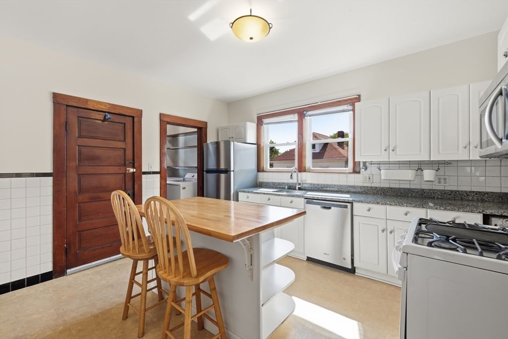 266 Fellsway W #2 Medford — Photo 5 of 15